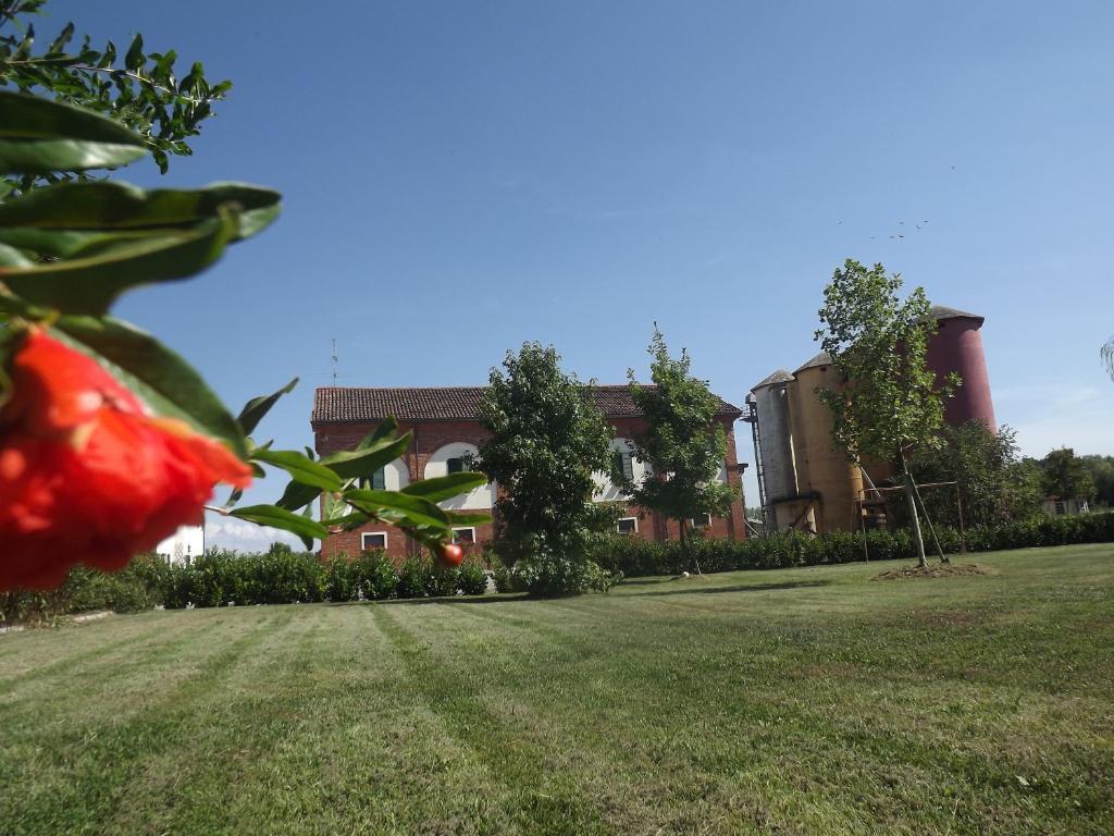 Agriturismo Cascina Nuova Villa Valenza Esterno foto